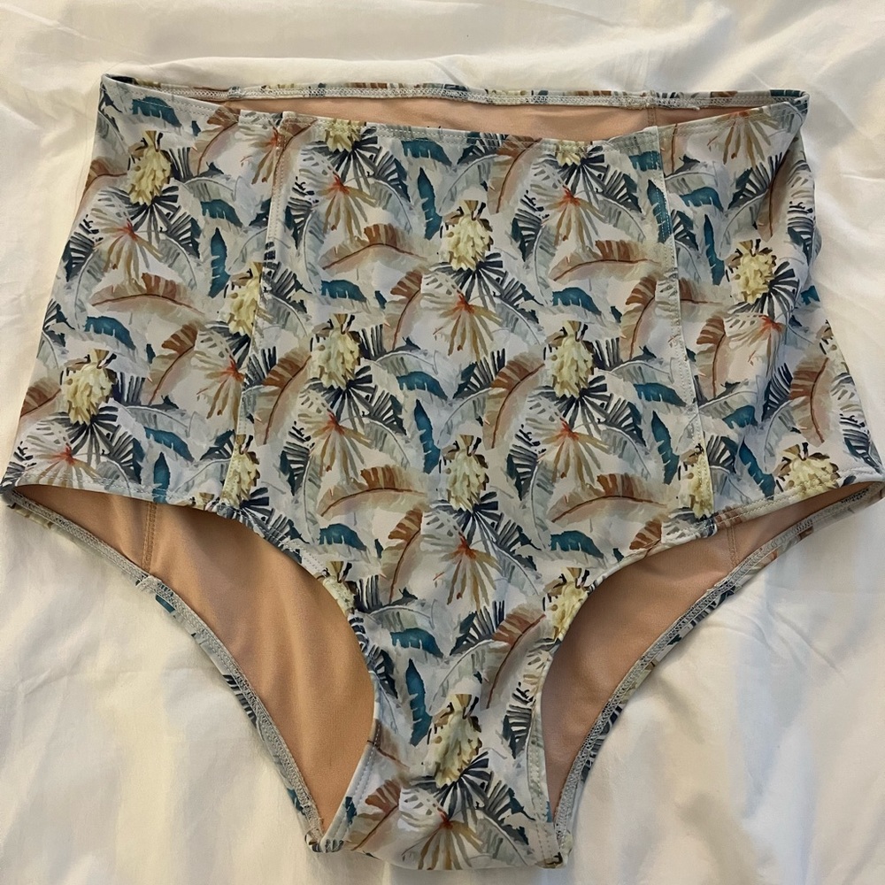 Kortni Jeane Gone Bananas RHW bottoms